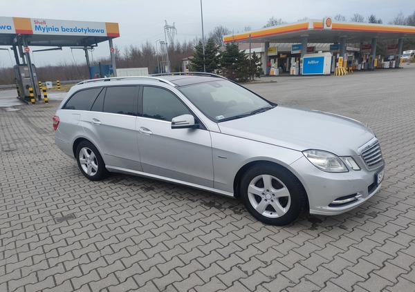 Mercedes-Benz Klasa E cena 40900 przebieg: 268000, rok produkcji 2010 z Bytom małe 172
